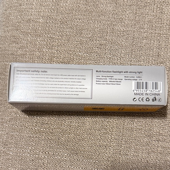 SJ004-1 multifunctional zoom flashlight - Picture 3 of 17